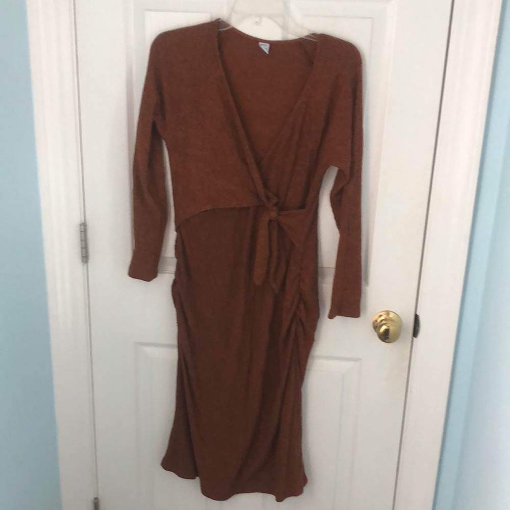 Old Navy copper faux wrap maternity dress